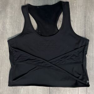 GymShark Large Sleeveless Athletic Cropped Top Moisture Wicking Sports Bra L/XL